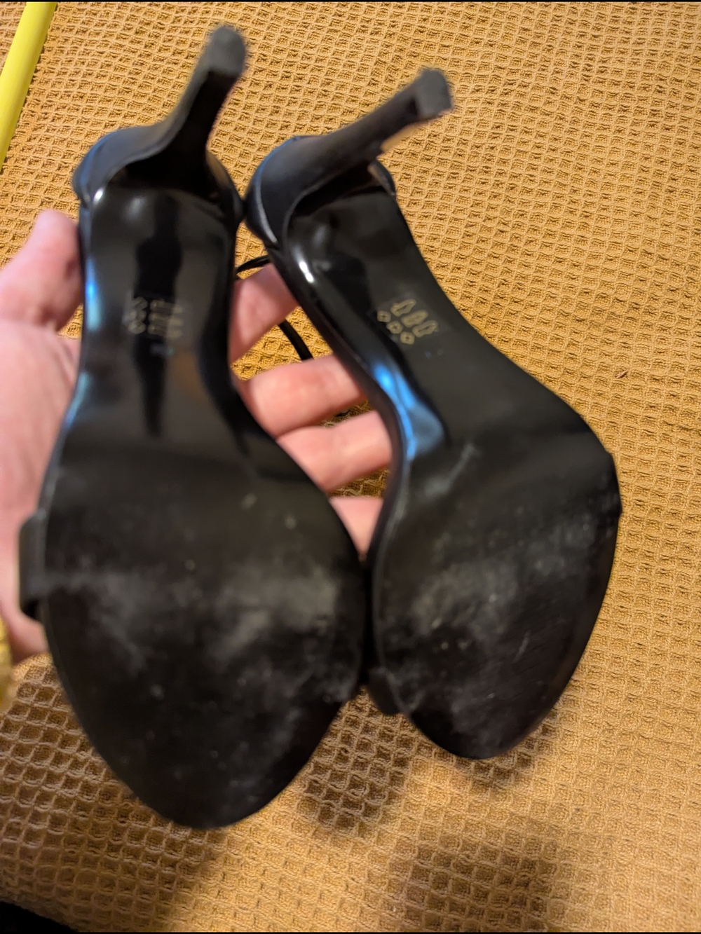 Steve Madden Black Strappy Open-Toe Heels, 6 - Picture 4 of 6